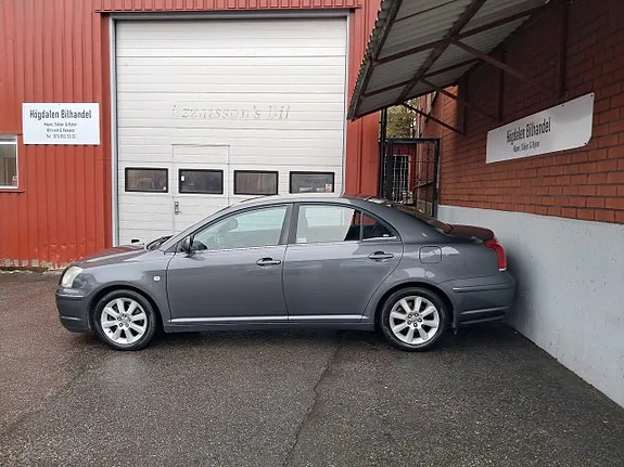 Toyota Avensis 2006 photo 4