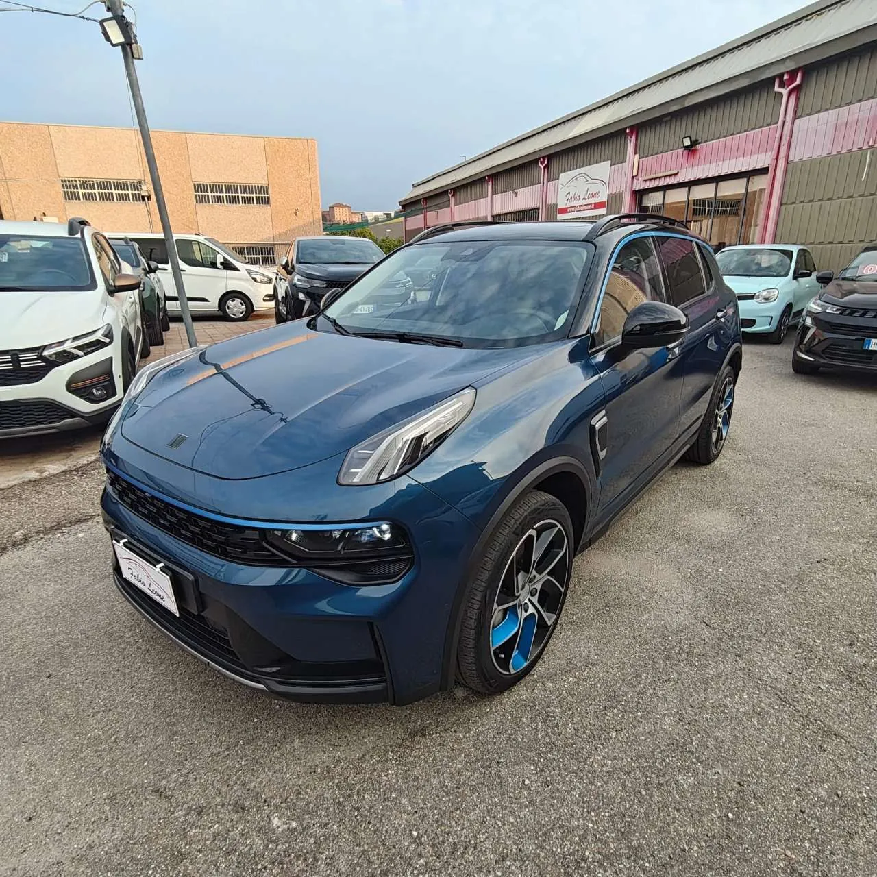 Lynk & Co 01