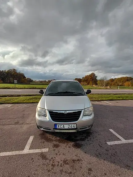 Chrysler Grand Voyager 2006 photo 2