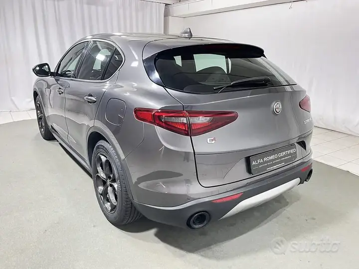 Alfa Romeo Stelvio 2023 photo 3