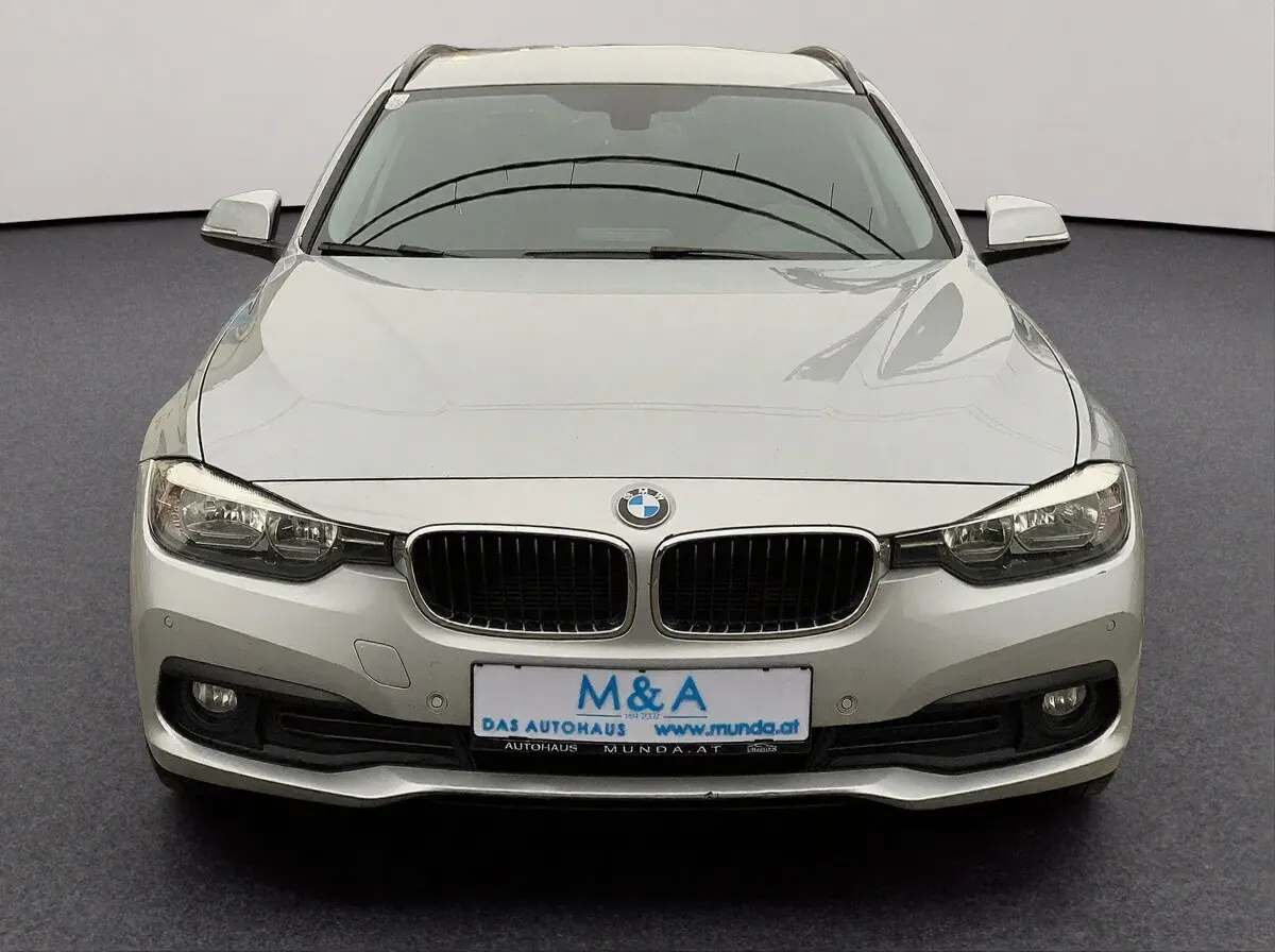 BMW 3 Series 2016 photo 2