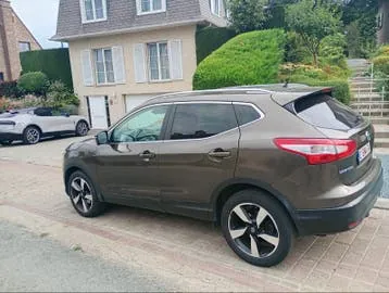 Nissan Essence