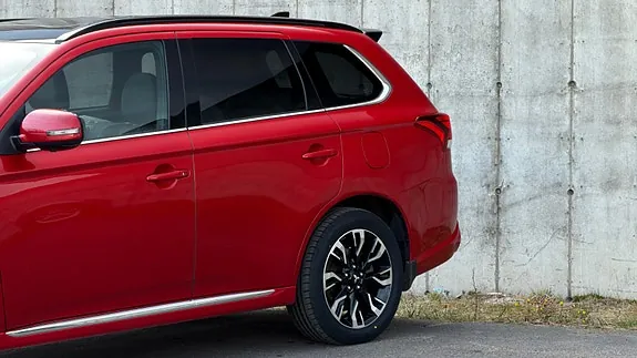 Mitsubishi Outlander 2017 photo 4