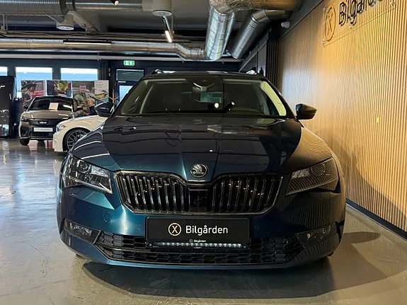 Skoda Superb 2019 photo 2