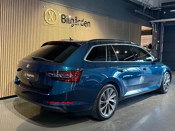 Skoda Superb 2019 photo 4