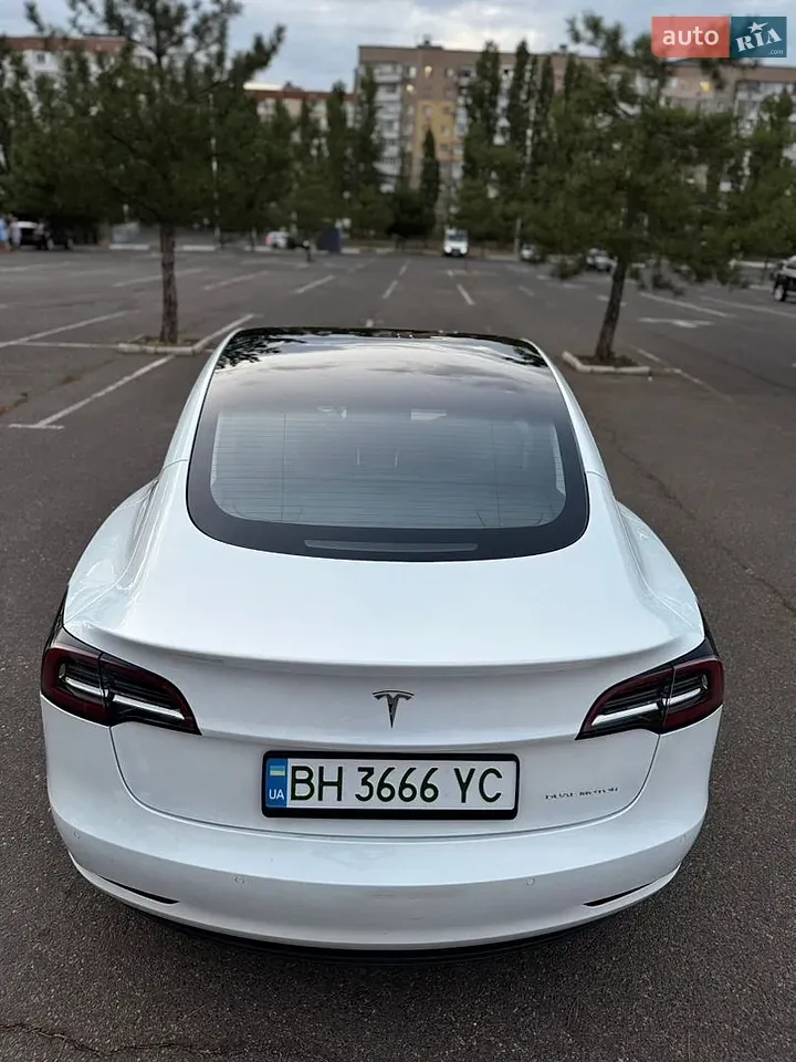 Tesla Model 3 2020 photo 4