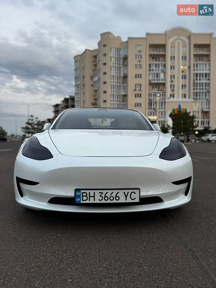 Tesla Model 3 2020 photo 3
