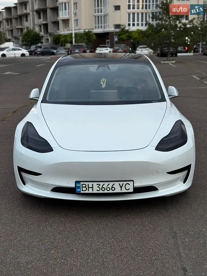 Tesla Model 3 2020 photo 2