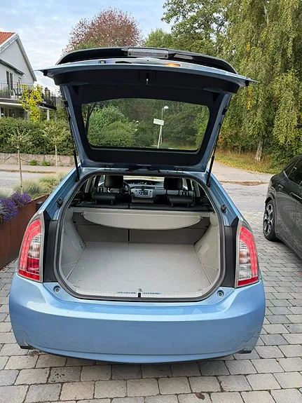 Toyota Prius Plug-In Hybrid 2012 photo 5