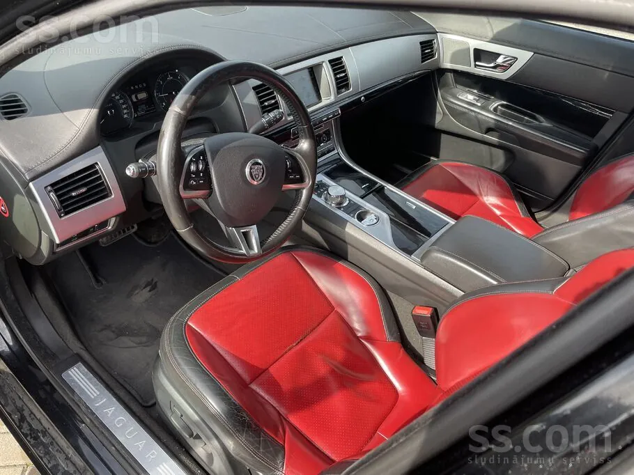 Jaguar Xf 2013 photo 4