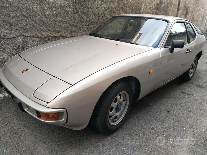 Porsche 924