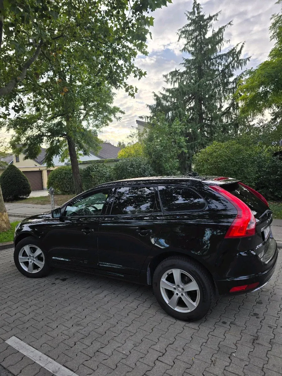 Volvo Xc60 2017 photo 2