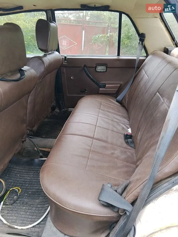Lada 2105 1987 photo 3