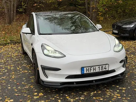 Tesla Model 3 2021 photo 2