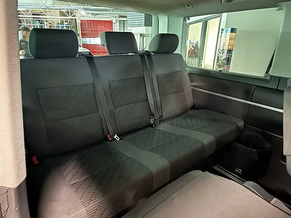 Volkswagen Multivan 2010 photo 4