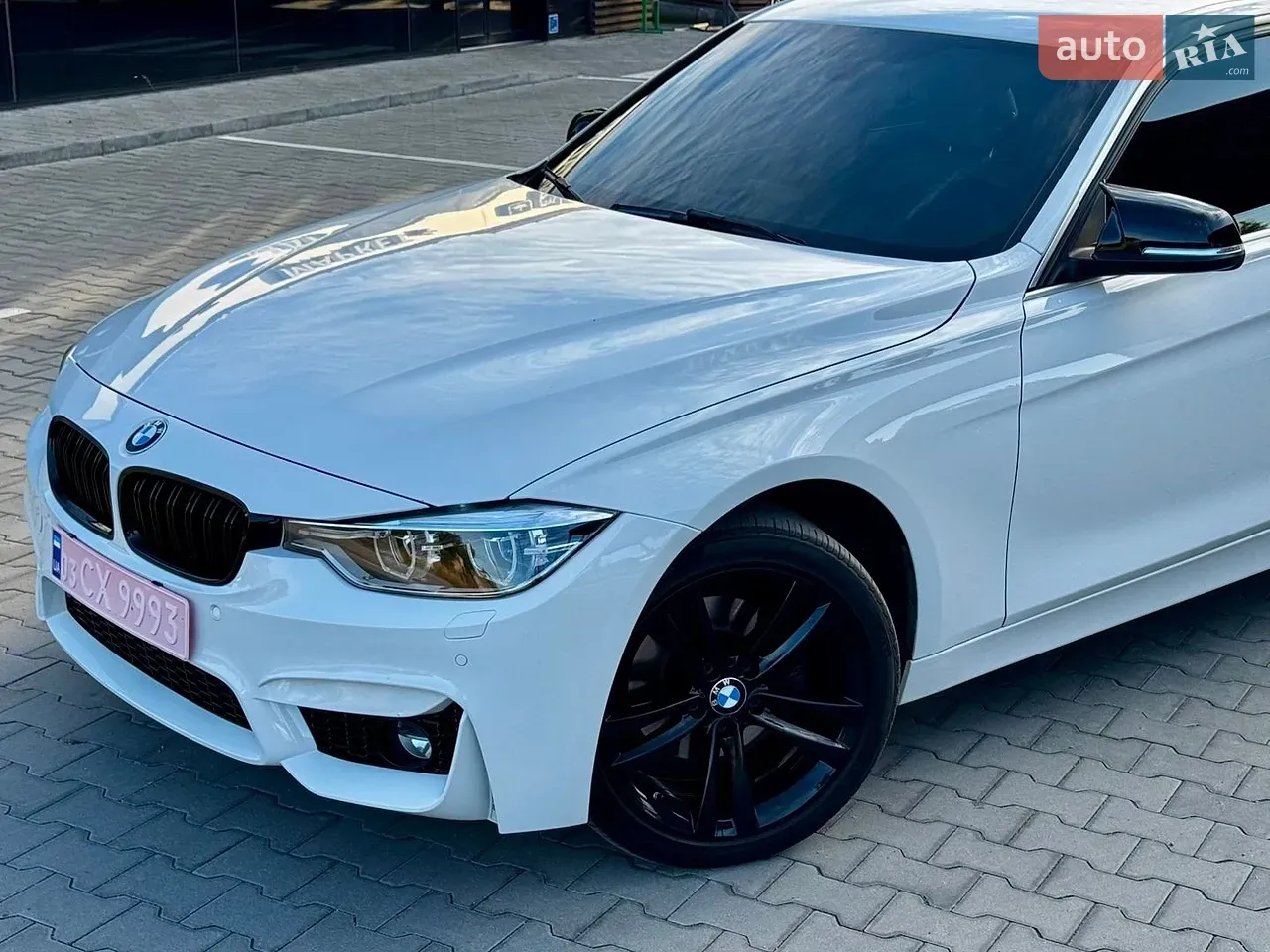 BMW 3 Series 2017 photo 2