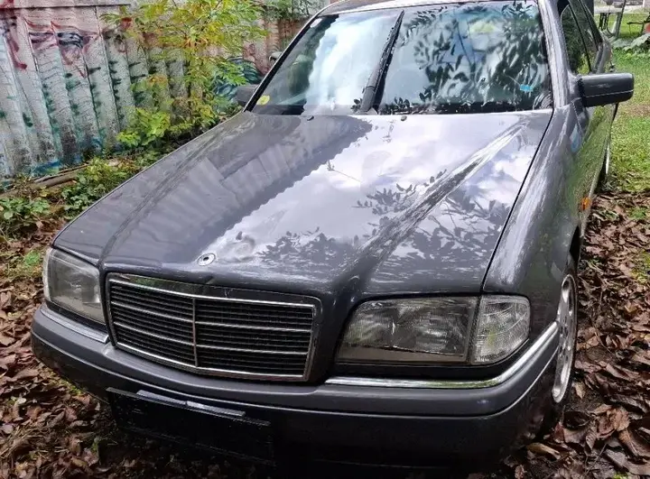 Mercedes-Benz C-Class 1995 photo 2