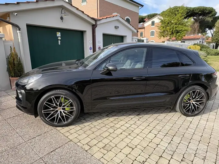 Porsche Macan 2022 photo 2