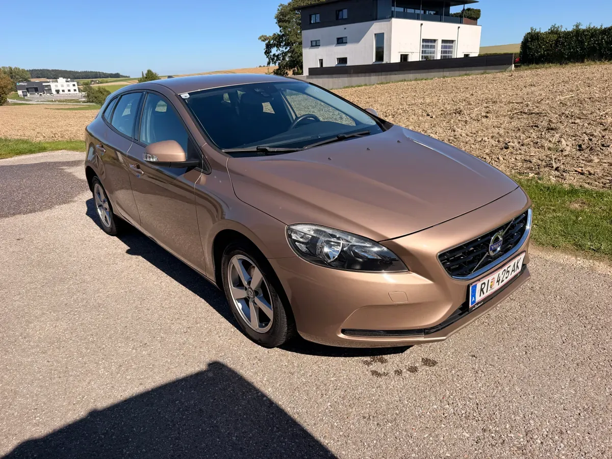 Volvo V40 2015 photo 3