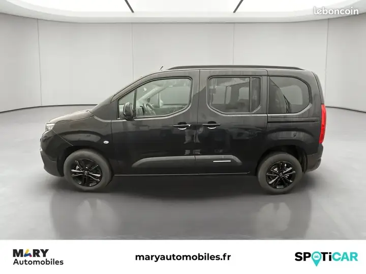 Citroen Berlingo 2024 photo 2