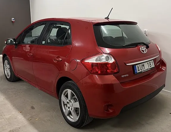 Toyota Auris 2010 photo 5