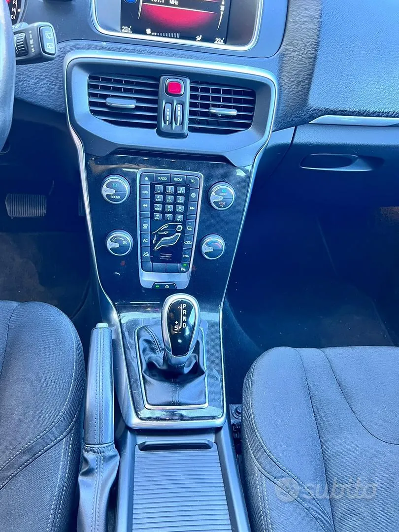 Volvo V40 2016 photo 5