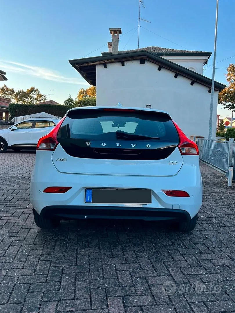 Volvo V40 2016 photo 3