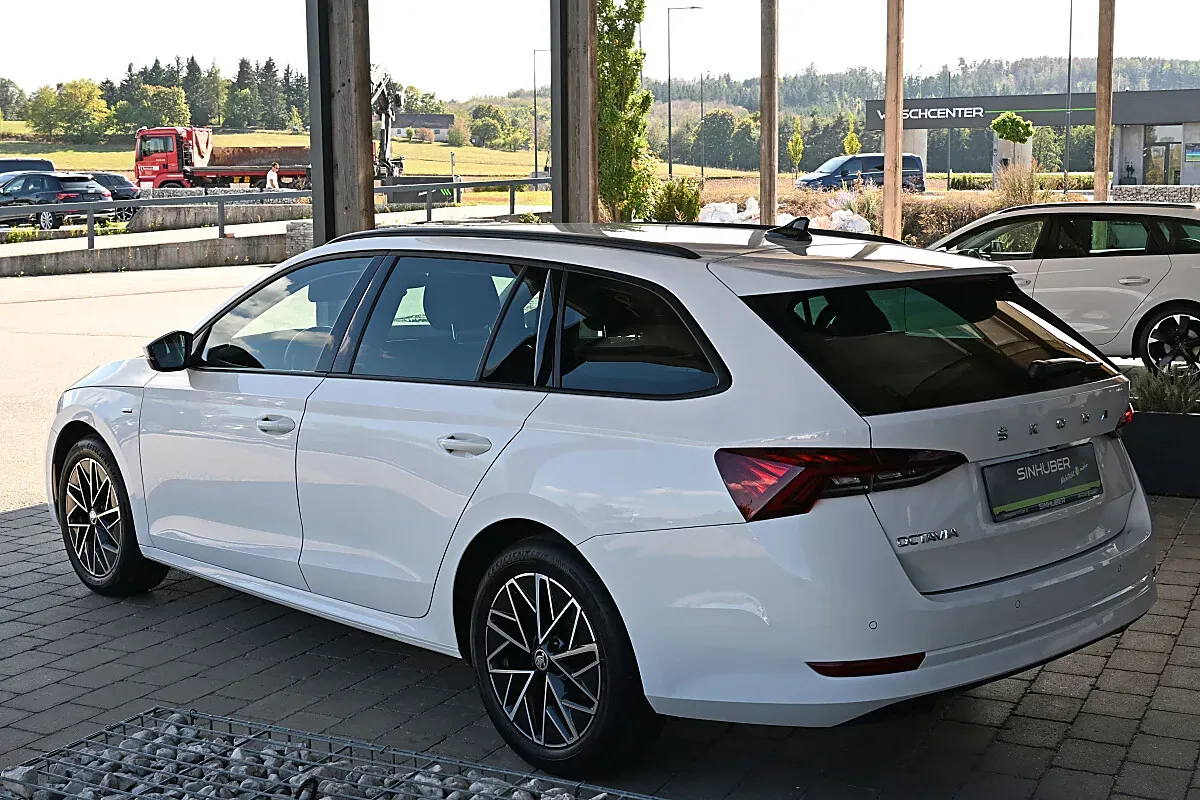 Skoda Octavia 2022 photo 3