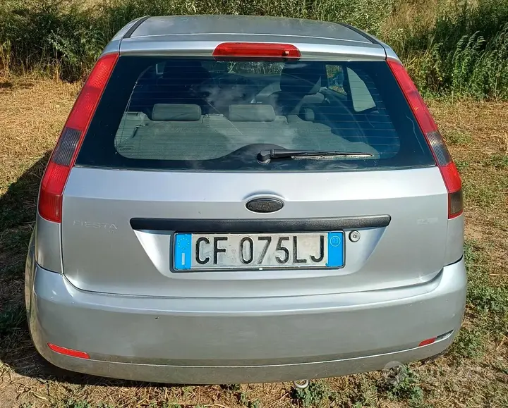 Ford Fiesta 2003 photo 4