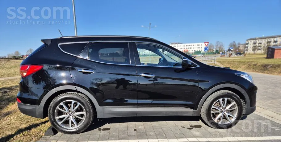 Hyundai Santa Fe 2013 photo 2