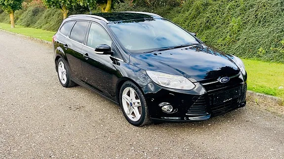 Ford Focus 2012 photo 2
