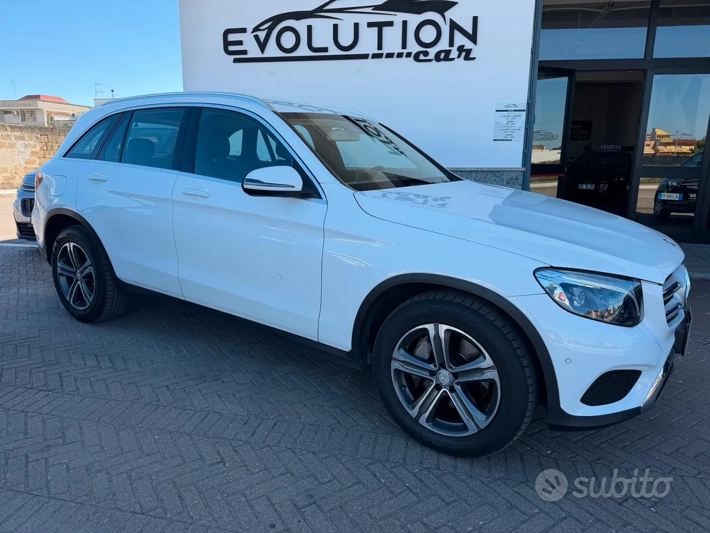 Mercedes-Benz Glc 2016 photo 2