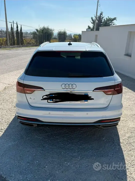 Audi A4 2021 photo 2