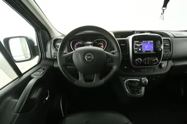 Opel Vivaro 2018 photo 2