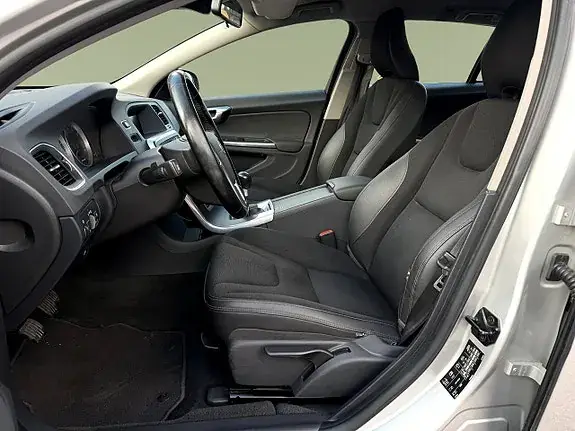 Volvo V60 2012 photo 5