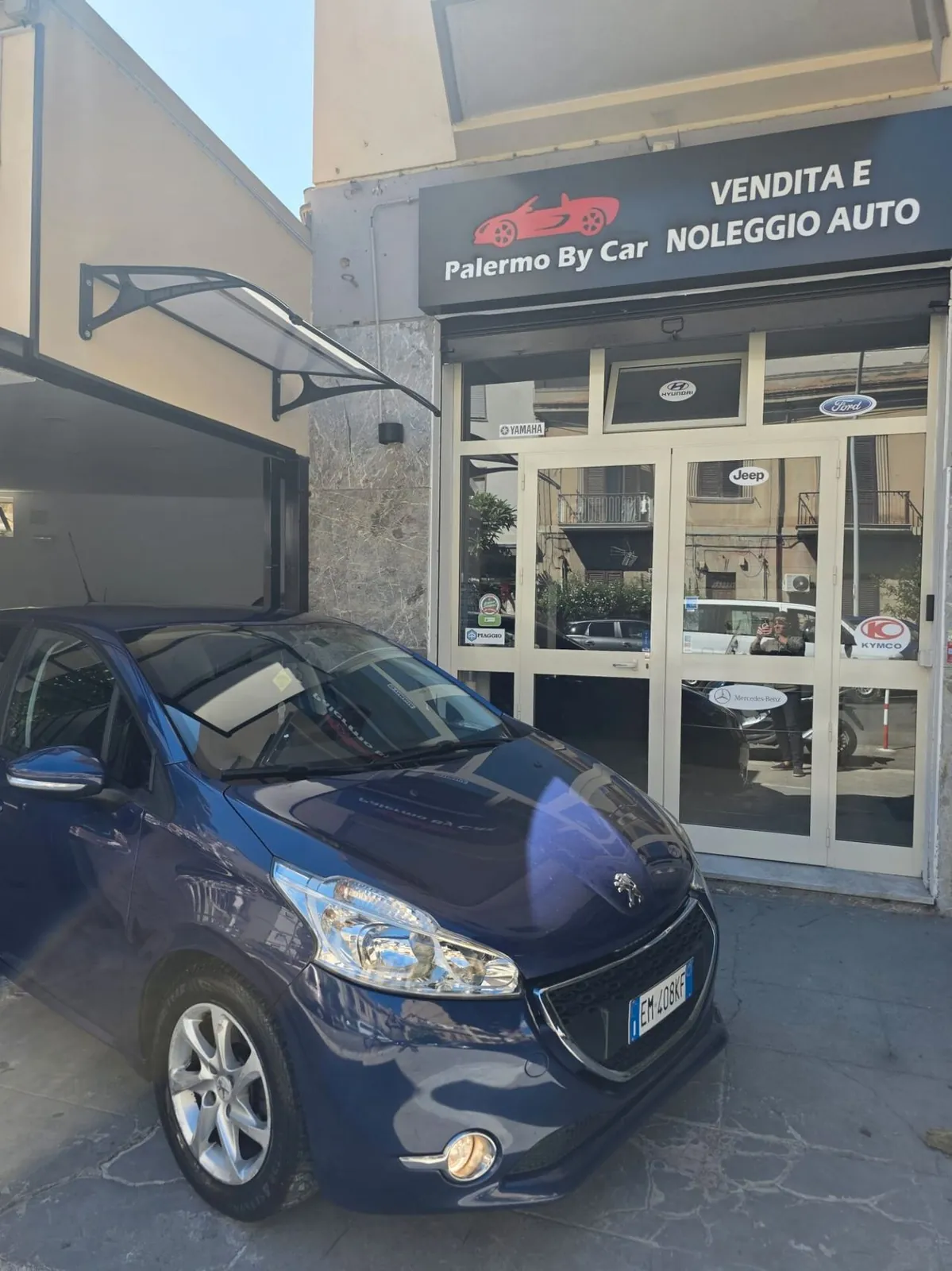 Peugeot 208 2013 photo 2