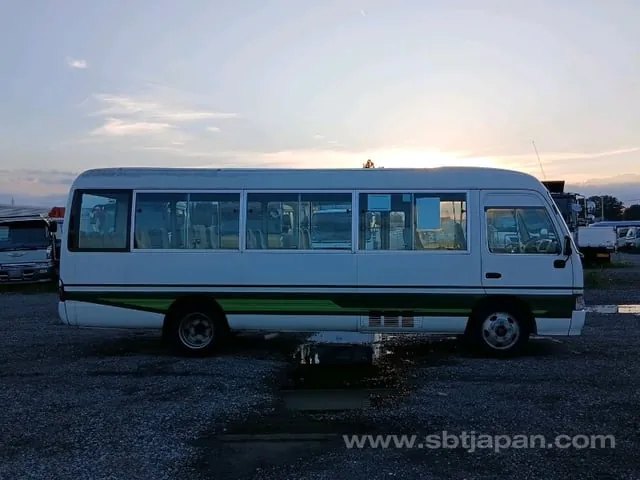 Toyota Coaster 2003 photo 2