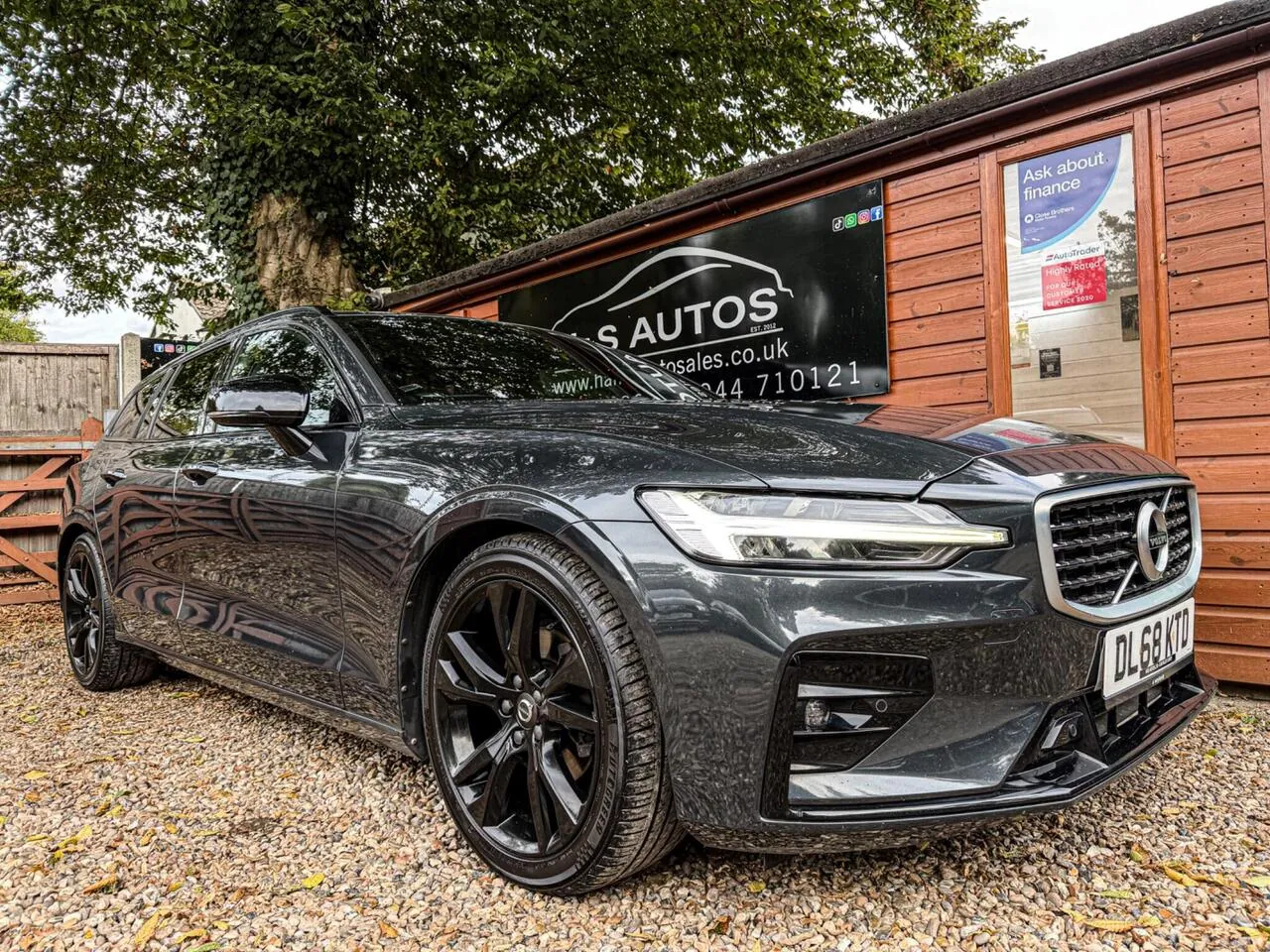 Volvo V60 2019 photo 2