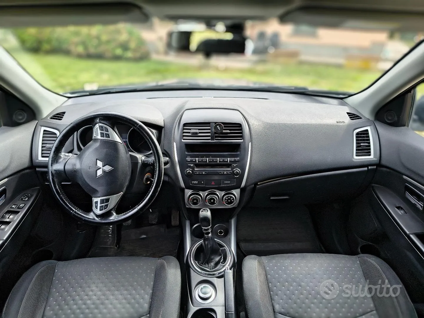 Mitsubishi Asx 2010 photo 3
