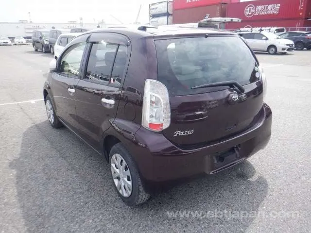 Toyota Passo Plus Hana 2016 photo 3