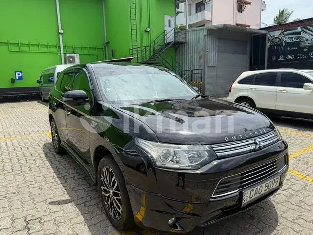 Mitsubishi Outlander 2013 photo 3