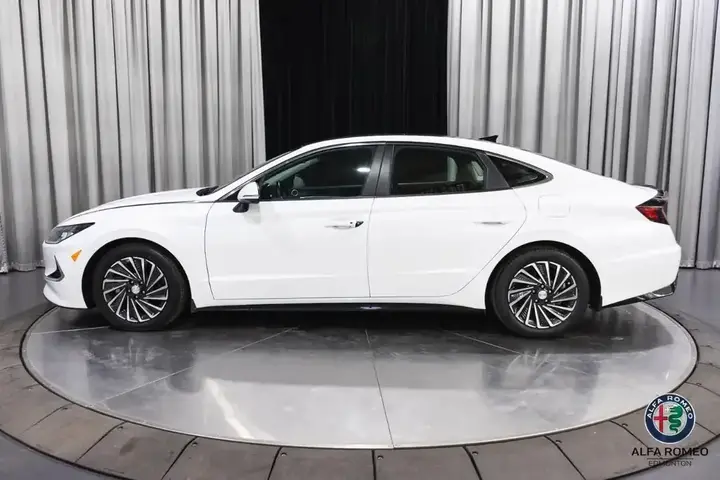 Hyundai Sonata 2021 photo 2