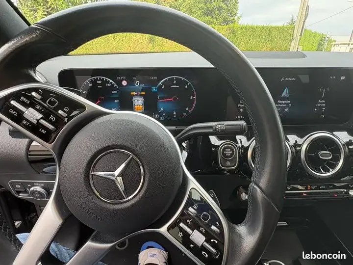 Mercedes-Benz B-Class 2021 photo 2