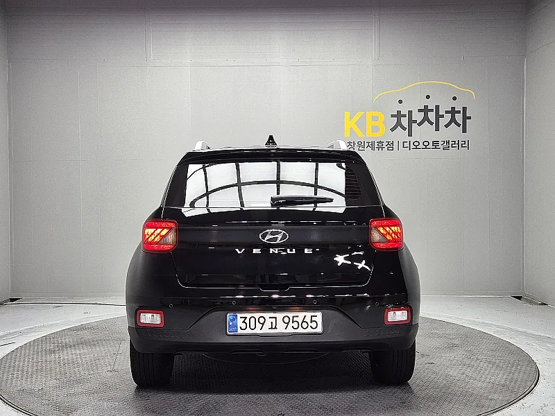Hyundai Venue 2023 photo 4