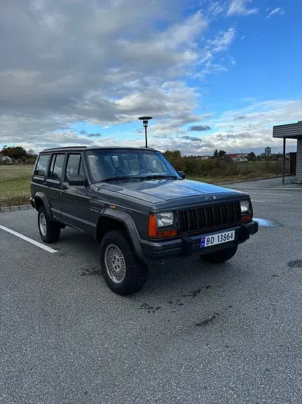 Jeep Cherokee