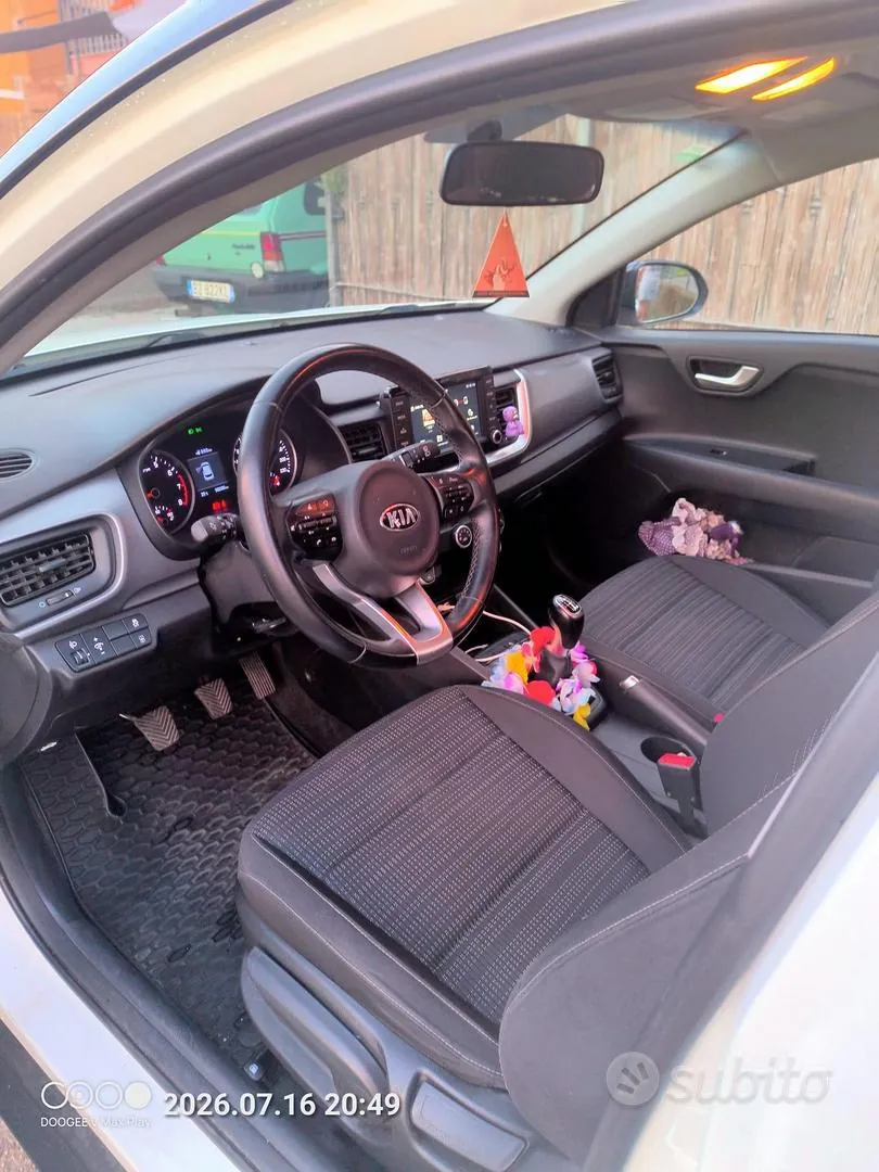 Kia Stonic 2018 photo 3
