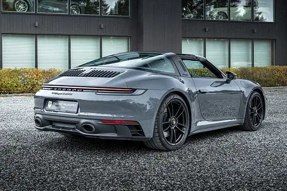 Porsche 911 Targa 4 Gts 2024 photo 3