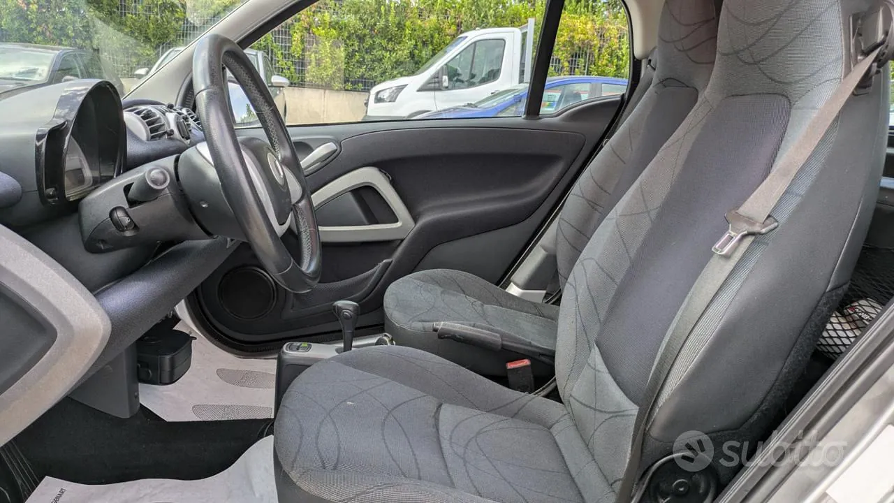Smart Fortwo 2011 photo 5