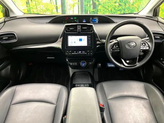 Toyota Prius 2019 photo 2