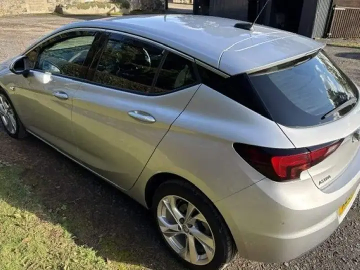 Vauxhall Astra 2018 photo 3